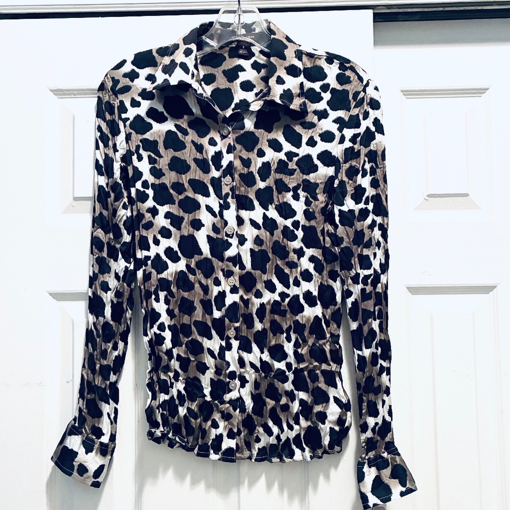NWT Animal Print Long sleeve Blouse